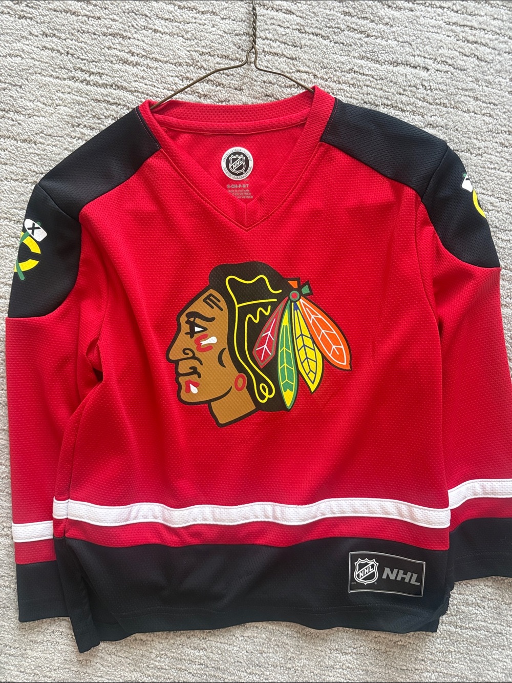 Chicago Blackhawks Red NHL Jersey with Shoulder Patches 6-7